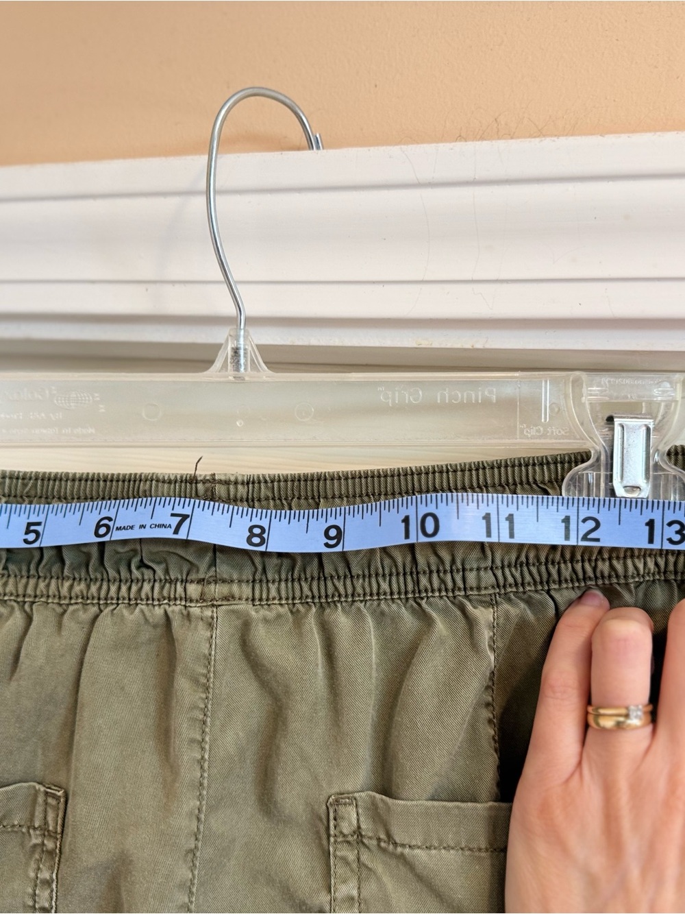 Very Soft, Lightweight and Cool Olive Green Cargo Drawstring Women's Pants - Lg - Picture 3 of 7